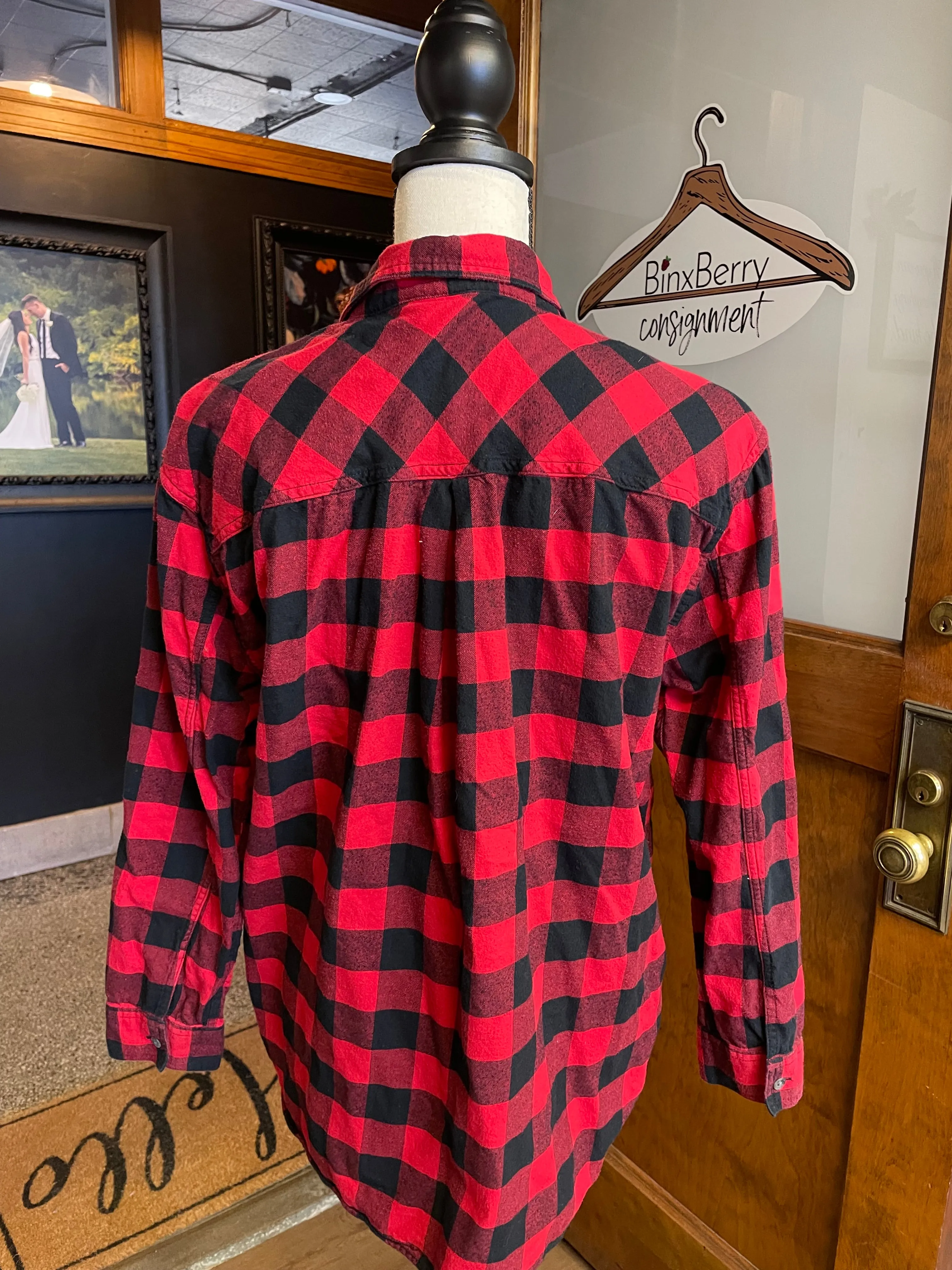 Eddie Bauer Boyfriend Fit Women's Flannel (L)