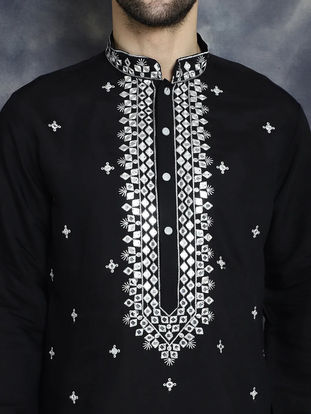 Men'S Embroidered Kurta With Pyjama