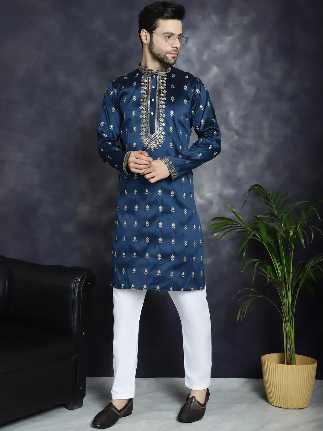 Men'S Navy Blue Chikankari Embroidered Kurta With Pyjama