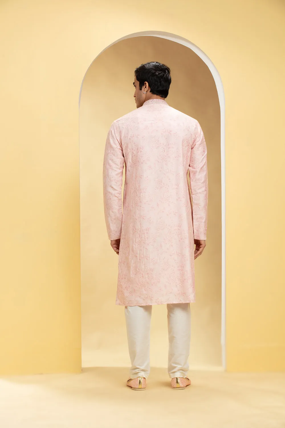 Pastel Pink Kurta Pajama Set With Thread Embroidery