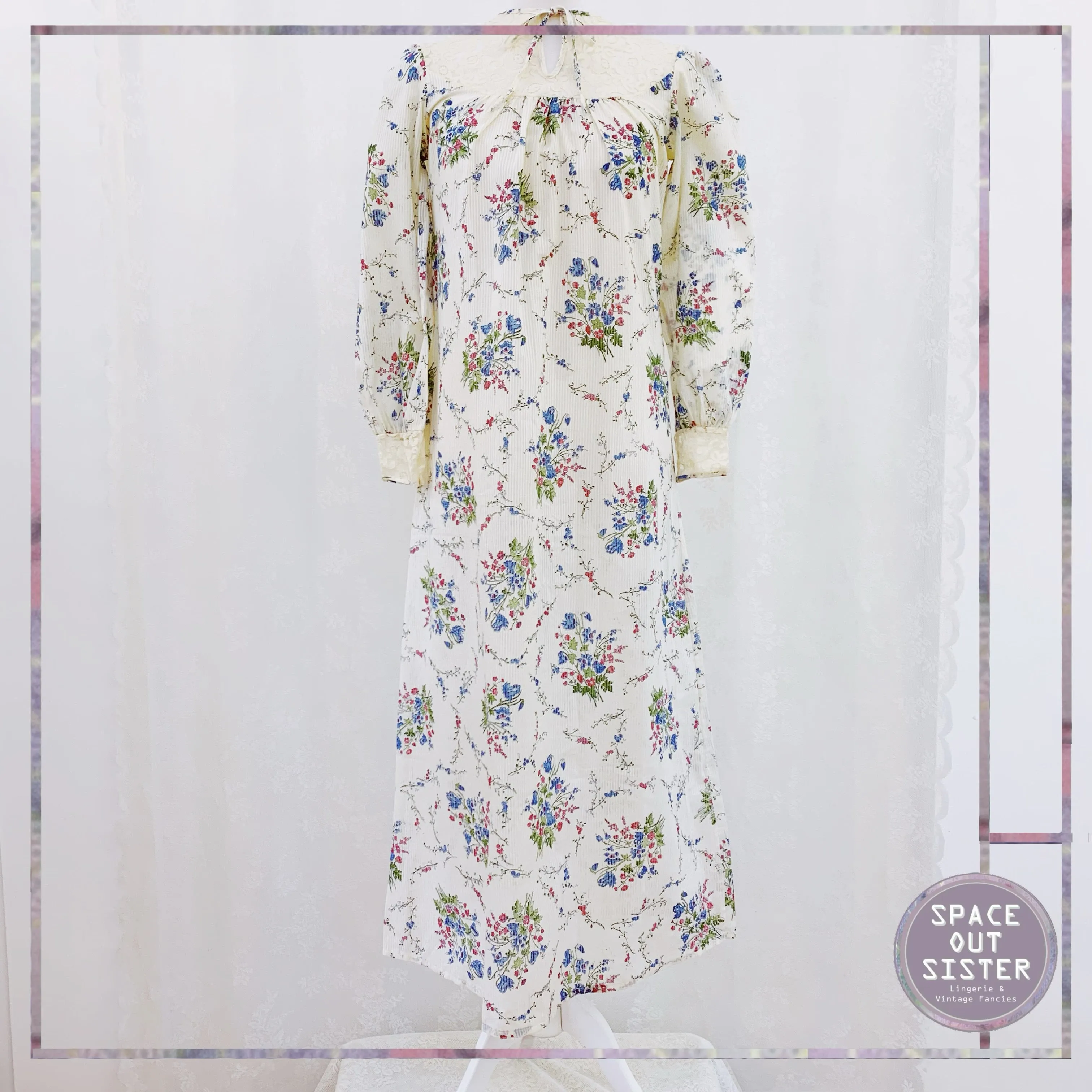 Vintage Floral Lace Sleeve Nightdress