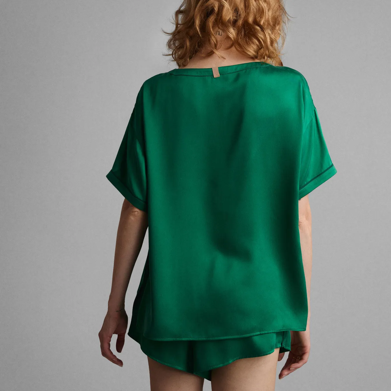 Washable Silk Piped Tee Short Set