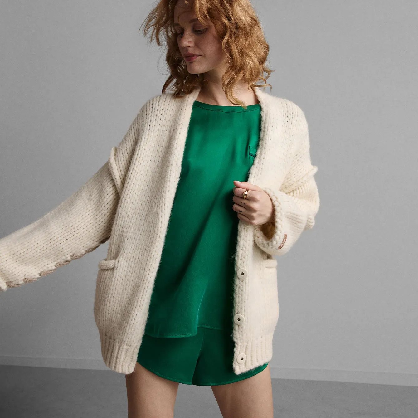 Washable Silk Piped Tee Short Set